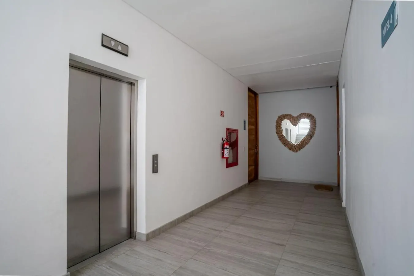 3Br Luxury Condo W/ Private Rooftop Pool & Gym プレヤデルカーメン 0*,  メキシコ