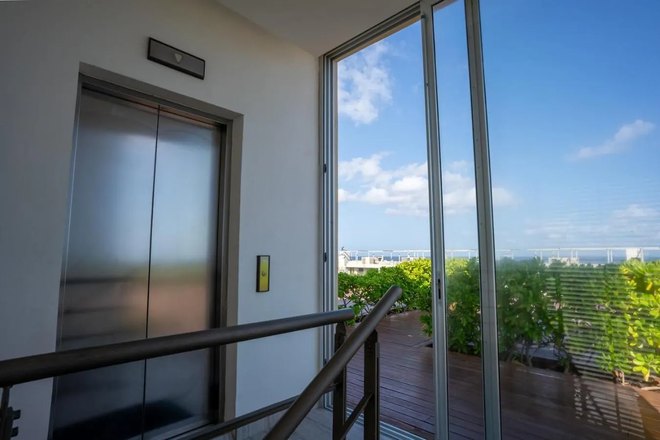 アパート 3Br Luxury Condo W/ Private Rooftop Pool & Gym プレヤデルカーメン