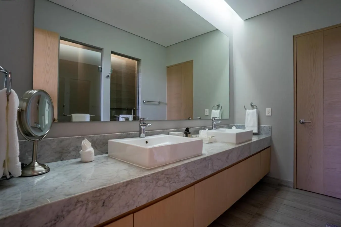 3Br Luxury Condo W/ Private Rooftop Pool & Gym プレヤデルカーメン アパート