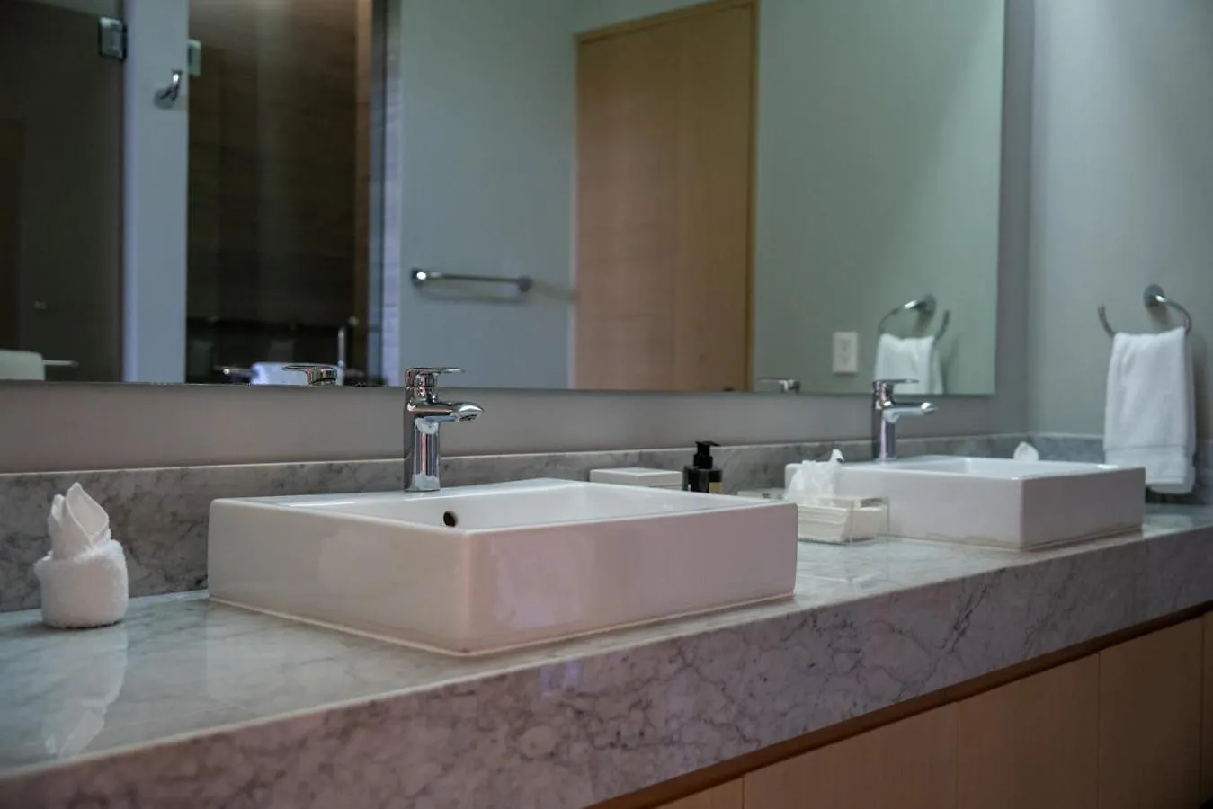 アパート 3Br Luxury Condo W/ Private Rooftop Pool & Gym プレヤデルカーメン メキシコ